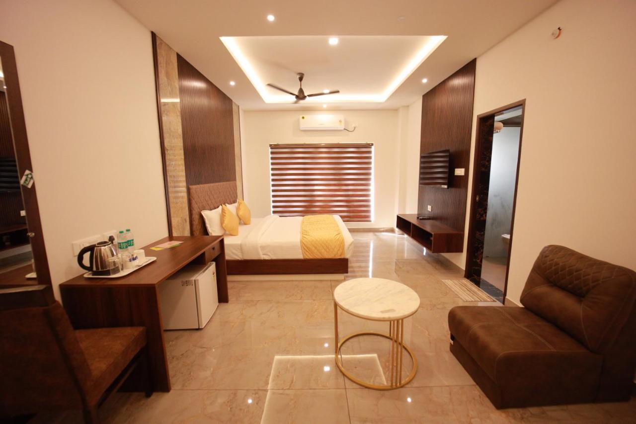 Bliss Regency Business Hotel 팔라카드 외부 사진
