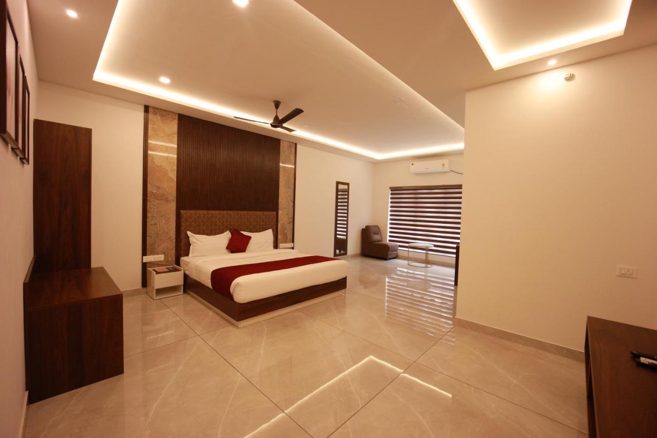 Bliss Regency Business Hotel 팔라카드 외부 사진