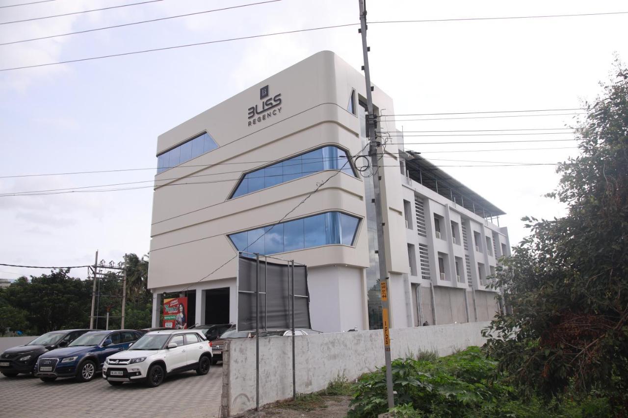 Bliss Regency Business Hotel 팔라카드 외부 사진