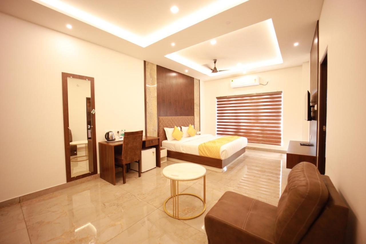 Bliss Regency Business Hotel 팔라카드 외부 사진