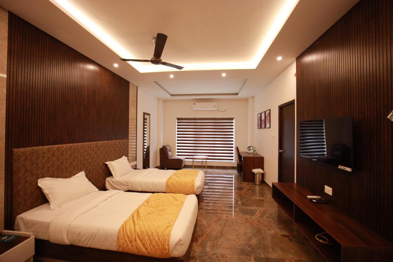 Bliss Regency Business Hotel 팔라카드 외부 사진