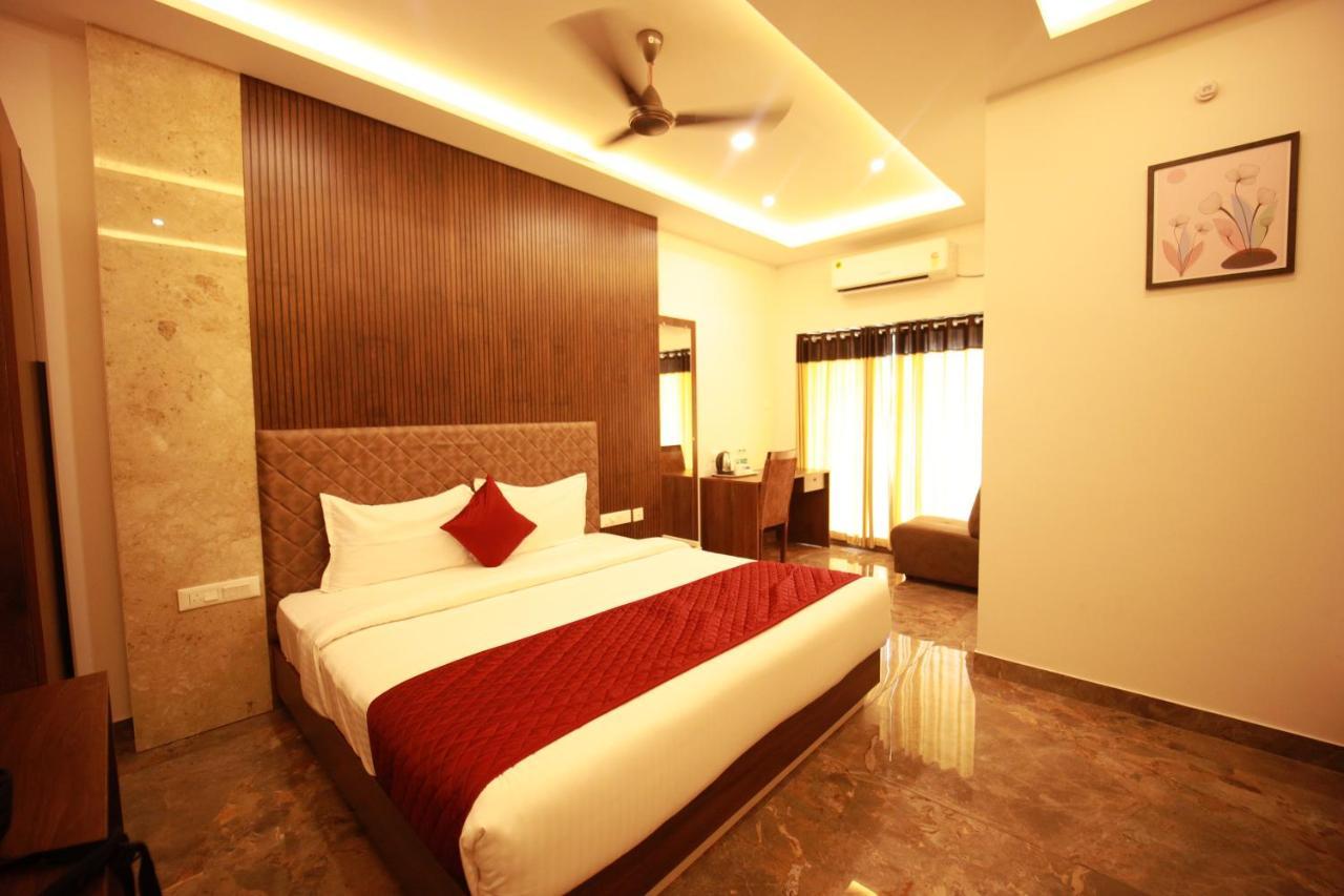 Bliss Regency Business Hotel 팔라카드 외부 사진