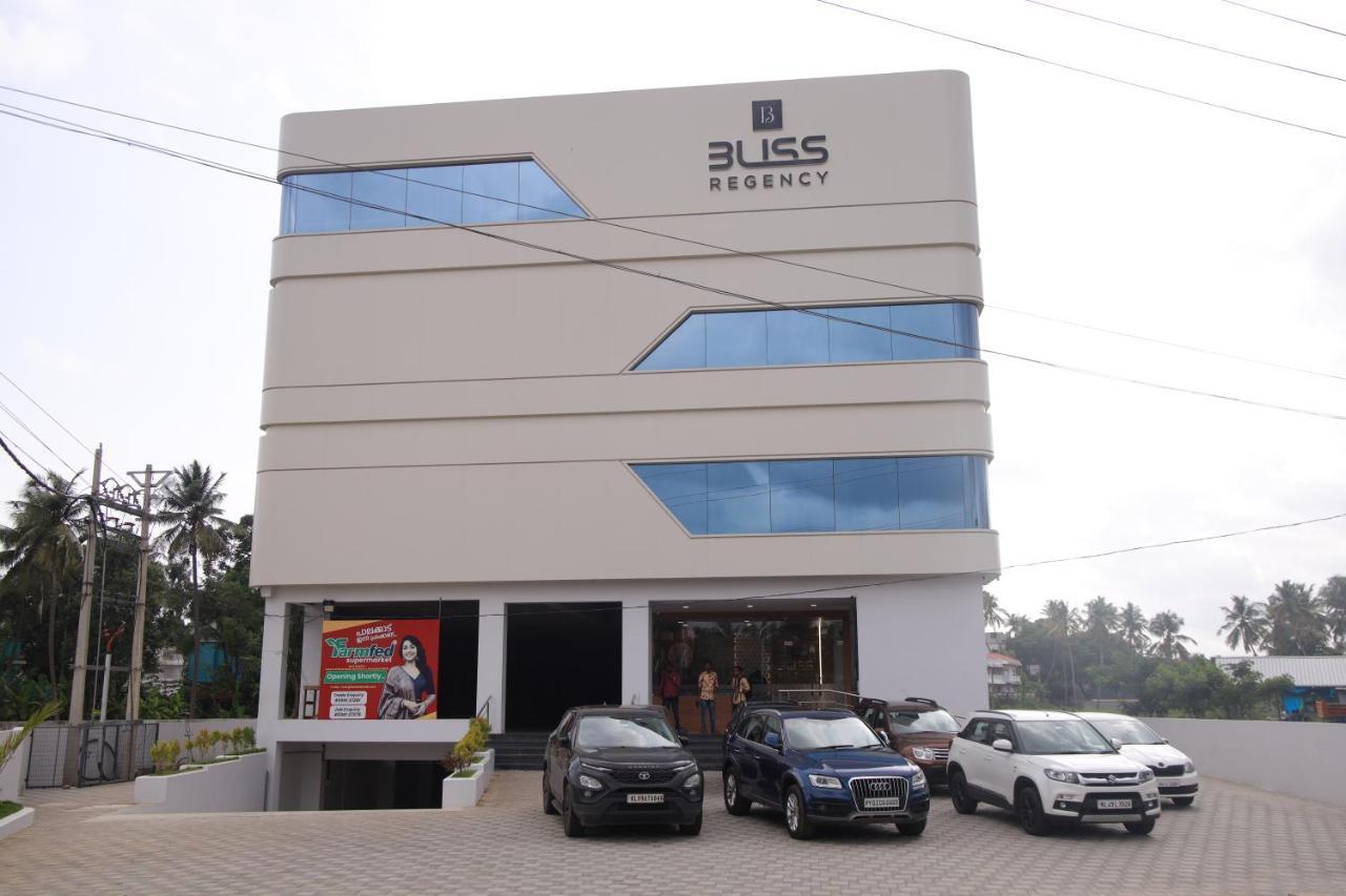 Bliss Regency Business Hotel 팔라카드 외부 사진