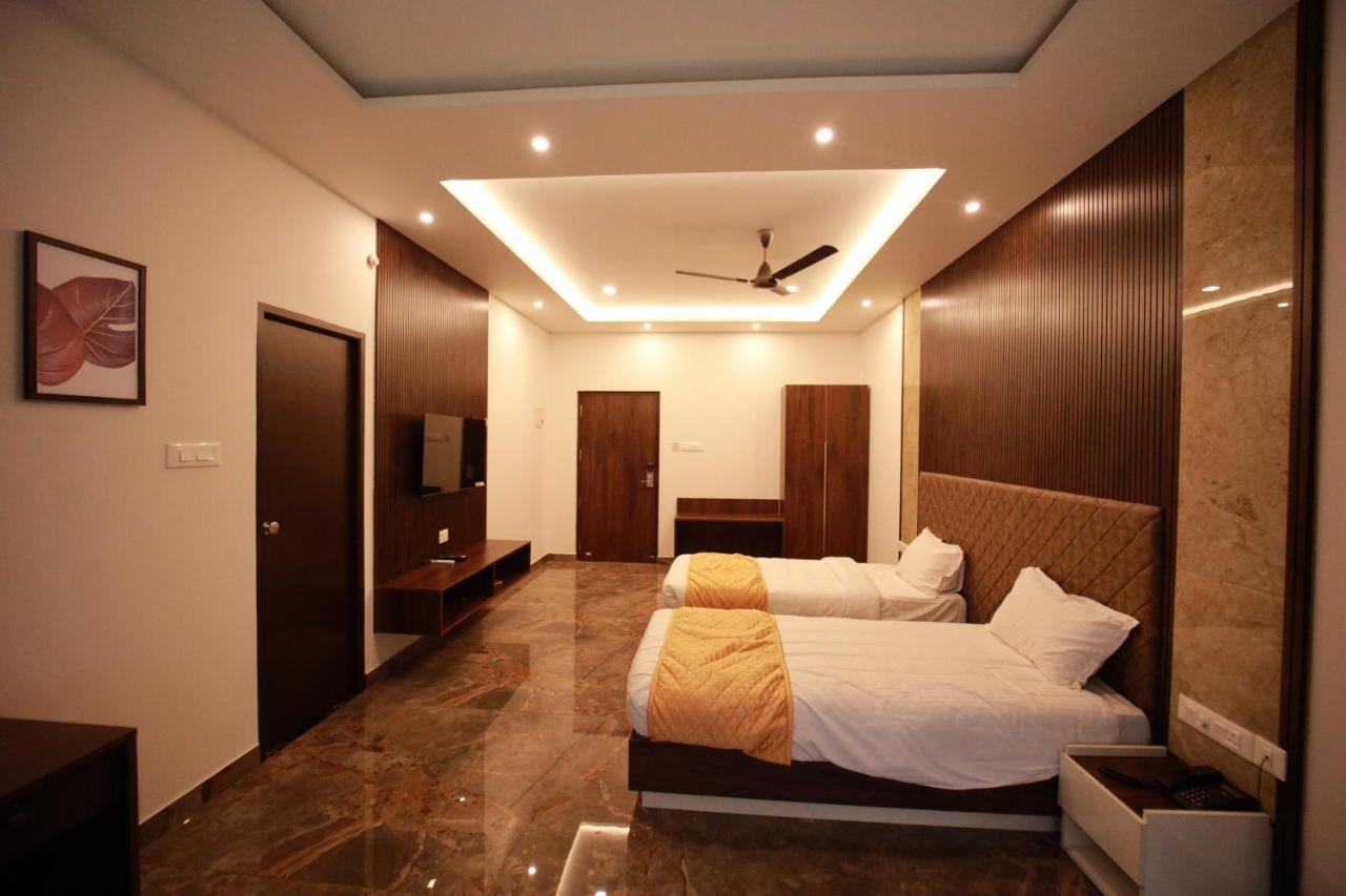 Bliss Regency Business Hotel 팔라카드 외부 사진