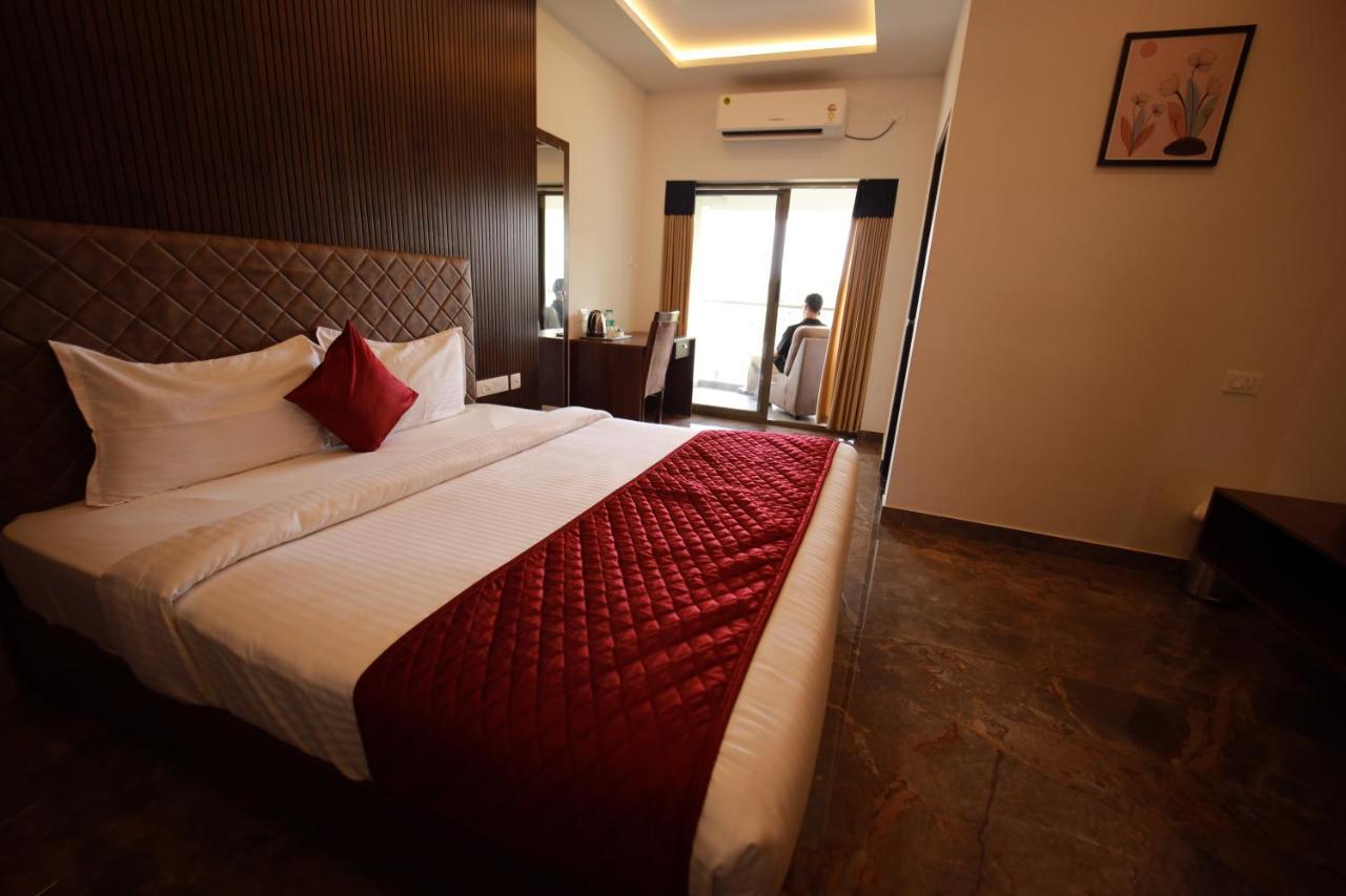 Bliss Regency Business Hotel 팔라카드 외부 사진