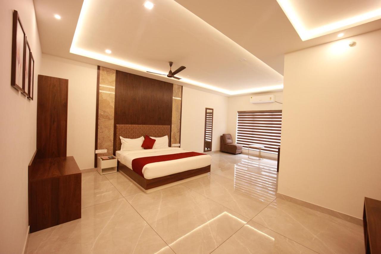 Bliss Regency Business Hotel 팔라카드 외부 사진
